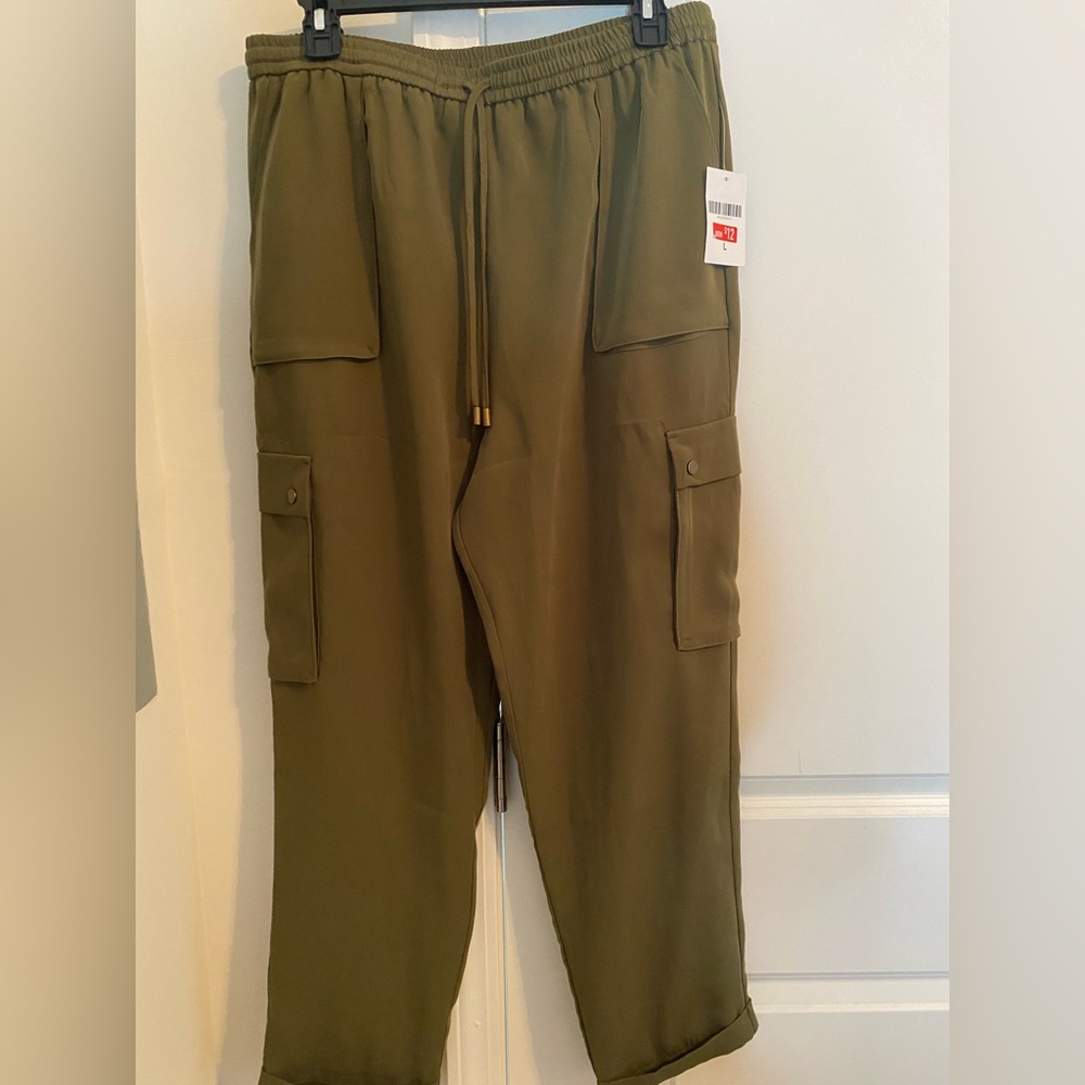 Women’s Green Pants